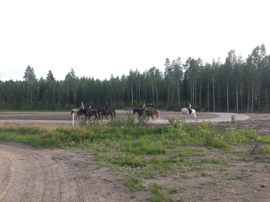 Kesäkuun tunnit auki 9.5.2022 klo 10.